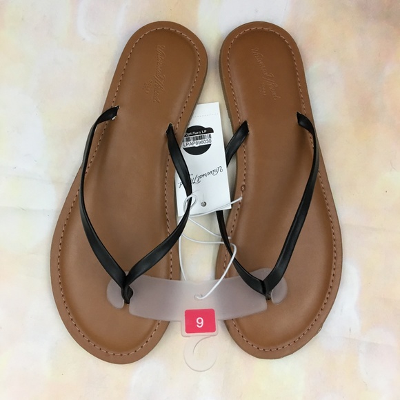 black thin strap flip flops